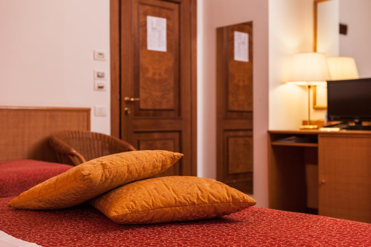 Hotel Resort Marinella Gabicce Mare Eksteriør bilde